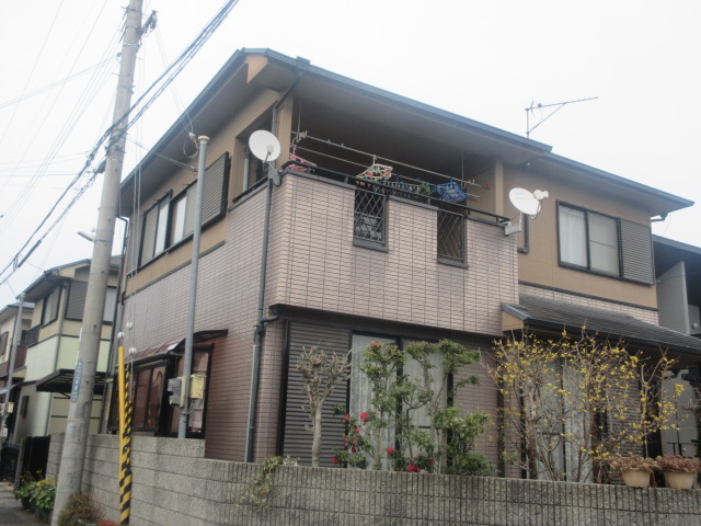 姫路市飾磨区　築１９年　初めての塗替え　サイディング外壁塗装（遮熱ｼﾘｺﾝ）スレート瓦屋根塗装（遮熱ｼﾘｺﾝ）ｱｽﾃｯｸﾍﾟｲﾝﾄのプラチナシリコンREVOとスーパーシャネツサーモSIで塗替え