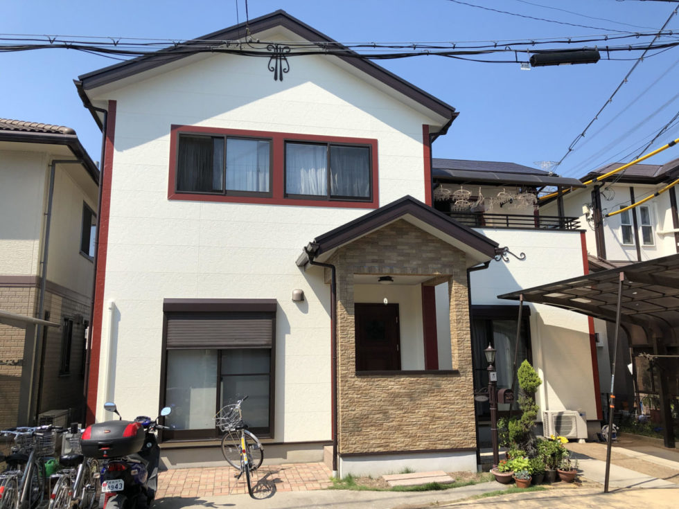 姫路市北原町　築１８年　サイディング外壁塗装（遮熱ｼﾘｺﾝ）スレート瓦屋根塗装（遮熱ｼﾘｺﾝ）ｱｽﾃｯｸﾍﾟｲﾝﾄのプラチナリファイン2000SI-IRとスーパーシャネツサーモSIで塗替え