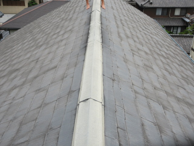 姫路市飾磨区　築２８年　スレート瓦屋根雨漏り　ガルバのカバー工法にて雨漏り改善　屋根防水工事