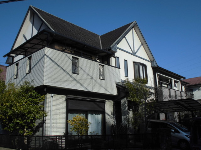 姫路市　築２０年　初めての塗替え　サイディング外壁塗装（超低汚染遮熱ｼﾘｺﾝ）スレート瓦屋根塗装（超低汚染遮熱フッ素）で塗替え　ベランダ防水工事