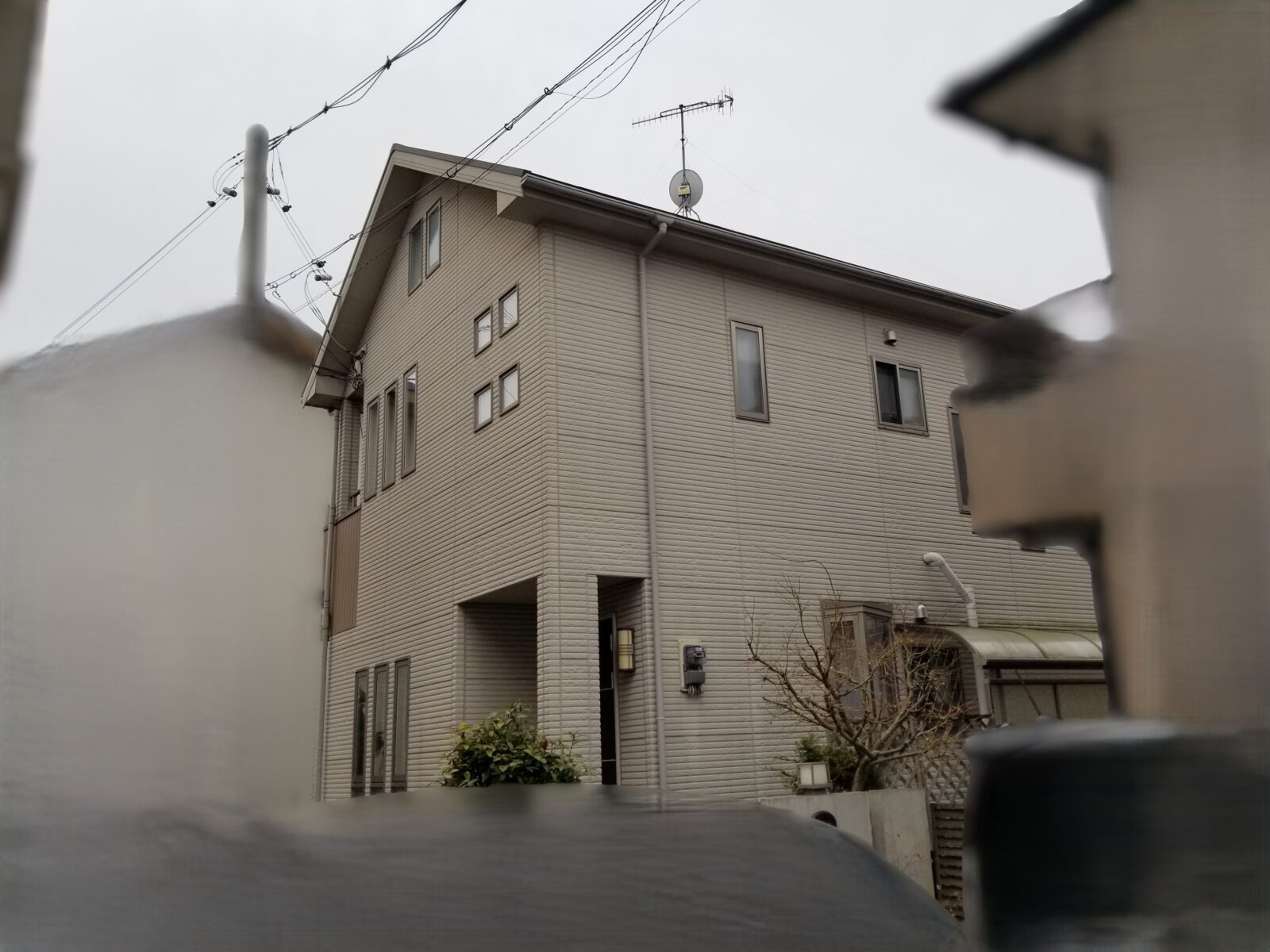姫路市　築１８年　サイディング外壁塗装　屋根重ね葺き工事　ベランダ防水