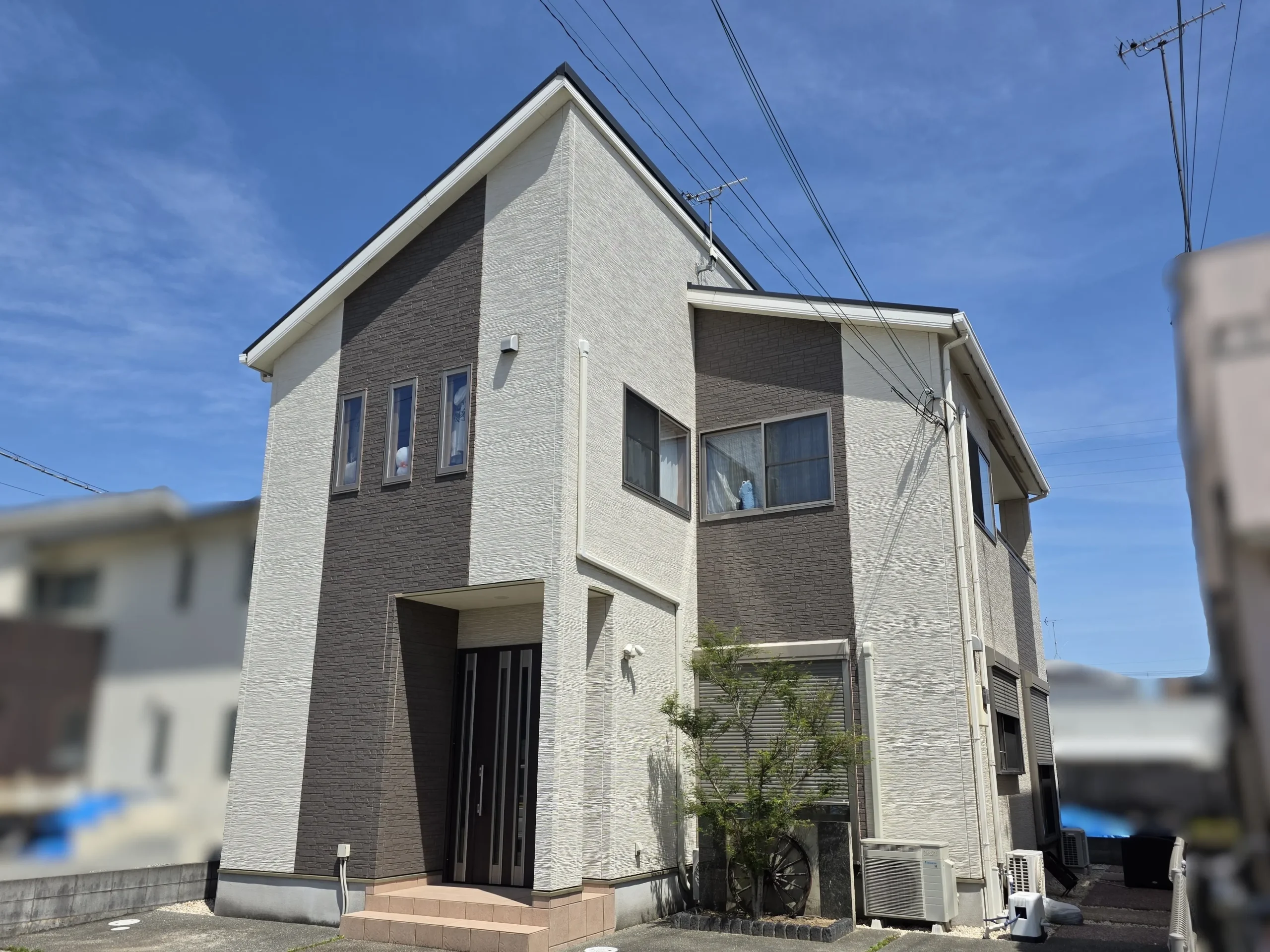 姫路市　築１７年　サイディング外壁塗装　スレート屋根塗装　ベランダ防水　デザイン塗装